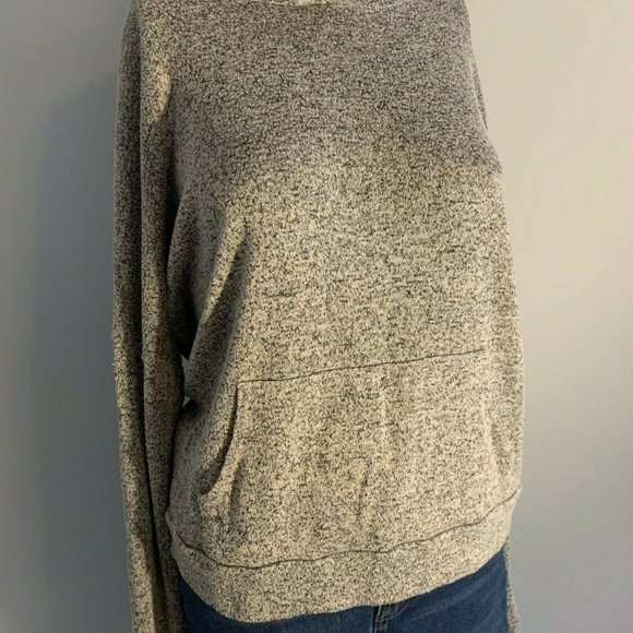 Free Kisses SZ M Lightweight Hoodie Sweater Junior - Picture 3 of 6
